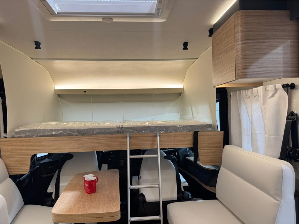 Foto 8 NUEVA AUTOCARAVANA INTEGRAL PILOTE G740 FC EXPRESSION CAMA ISLA 