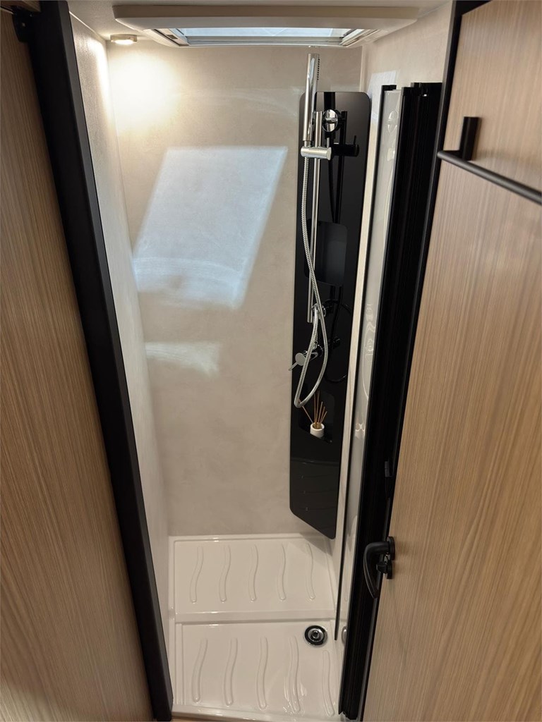 Foto 9 NUEVA AUTOCARAVANA INTEGRAL PILOTE G740 FC EXPRESSION CAMA ISLA 