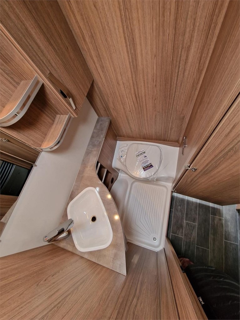 Foto 9 NUEVA CARAVANA ROSSINI 450 E FINEST EDITION  - CALIDAD ALEMNA - 