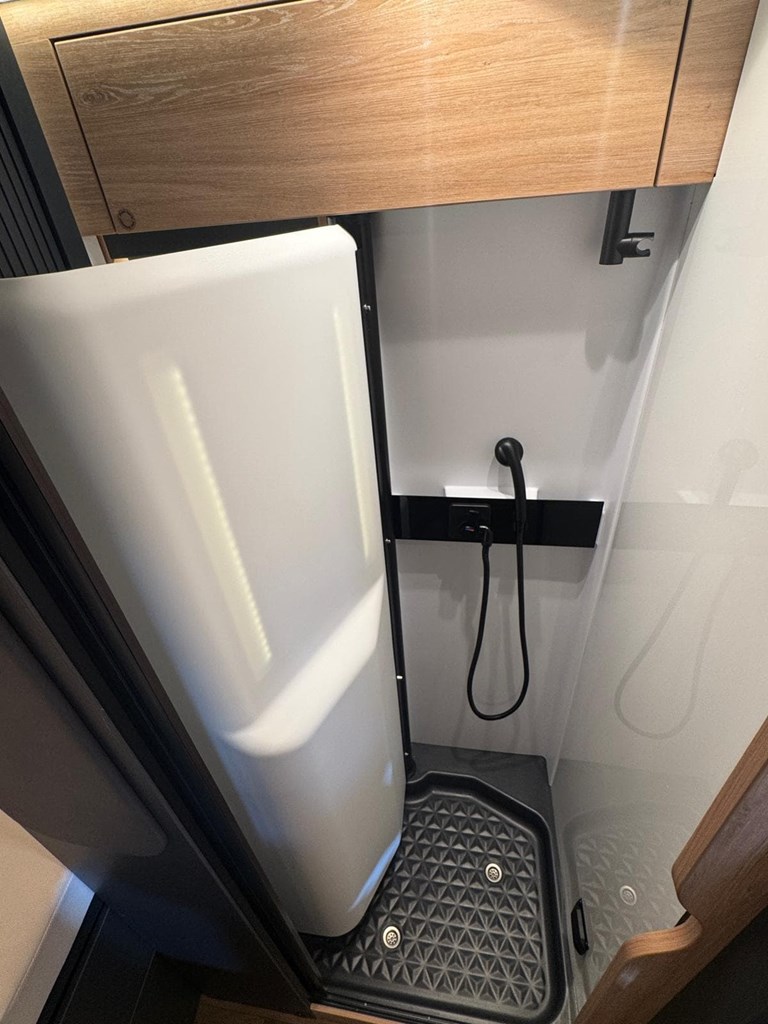 Foto 9 NUEVA Y RENOVADA KNAUS BOXLIFE 600DQ PLATINUM SELECTION 2026