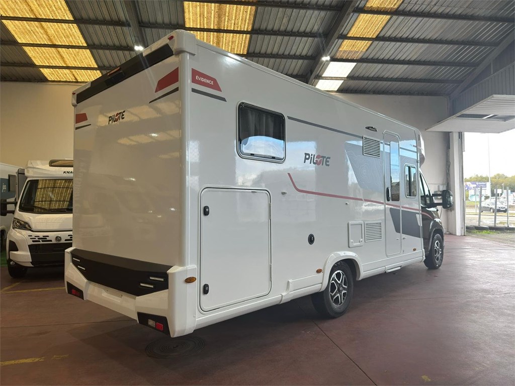 Foto 11 NUEVO MODELO PILOTE P740 FGJ EVIDENCE 