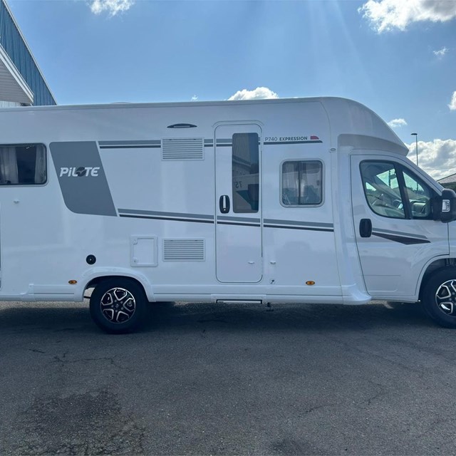 PILOTE EVIDENCE P740 FC CAMA ISLA [VENDIDA]