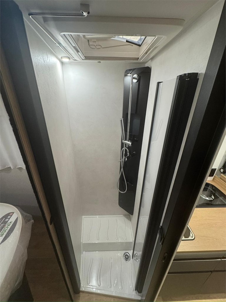 Foto 7 PILOTE EVIDENCE P740 FC CAMA ISLA