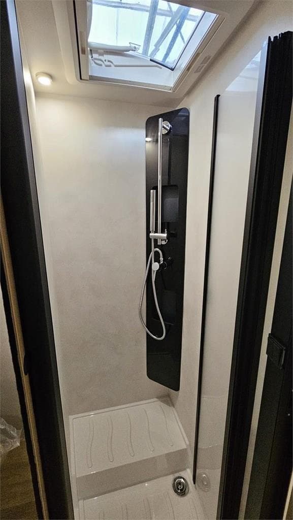 Foto 10 PILOTE P740 FC EVIDENCE CAMA ISLA EN ASTURIAS