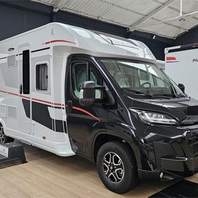 PILOTE P740 FC EVIDENCE CAMA ISLA EN ASTURIAS