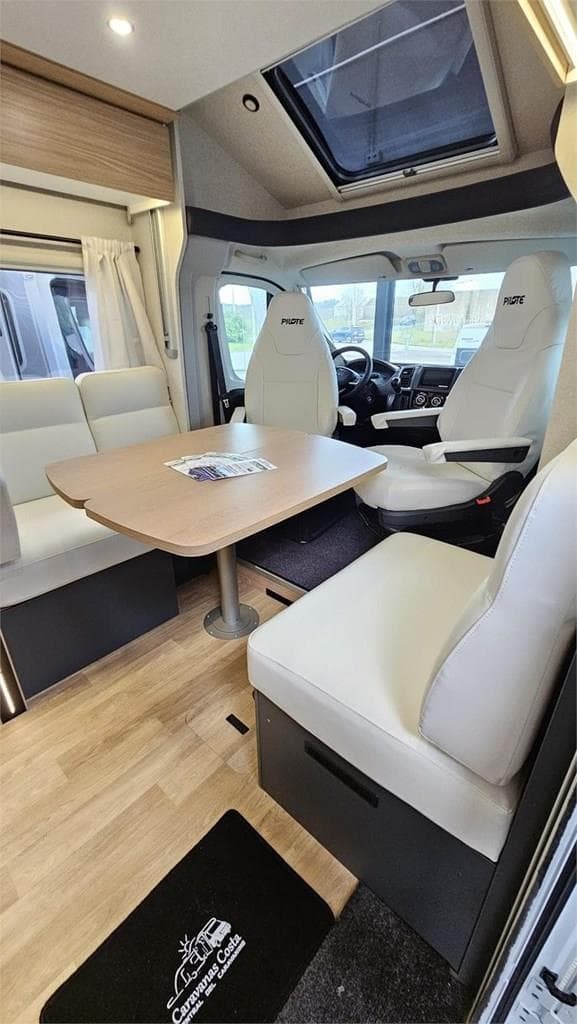 Foto 2 PILOTE P740 FC EVIDENCE CAMA ISLA EN ASTURIAS