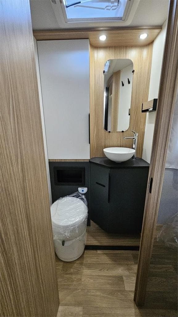 Foto 9 PILOTE P740 FC EVIDENCE CAMA ISLA EN ASTURIAS