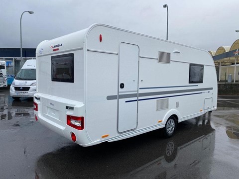 SEMINUEVA!! ADRIA CAMA ISLA - FINANCIACIÓN [VENDIDA]