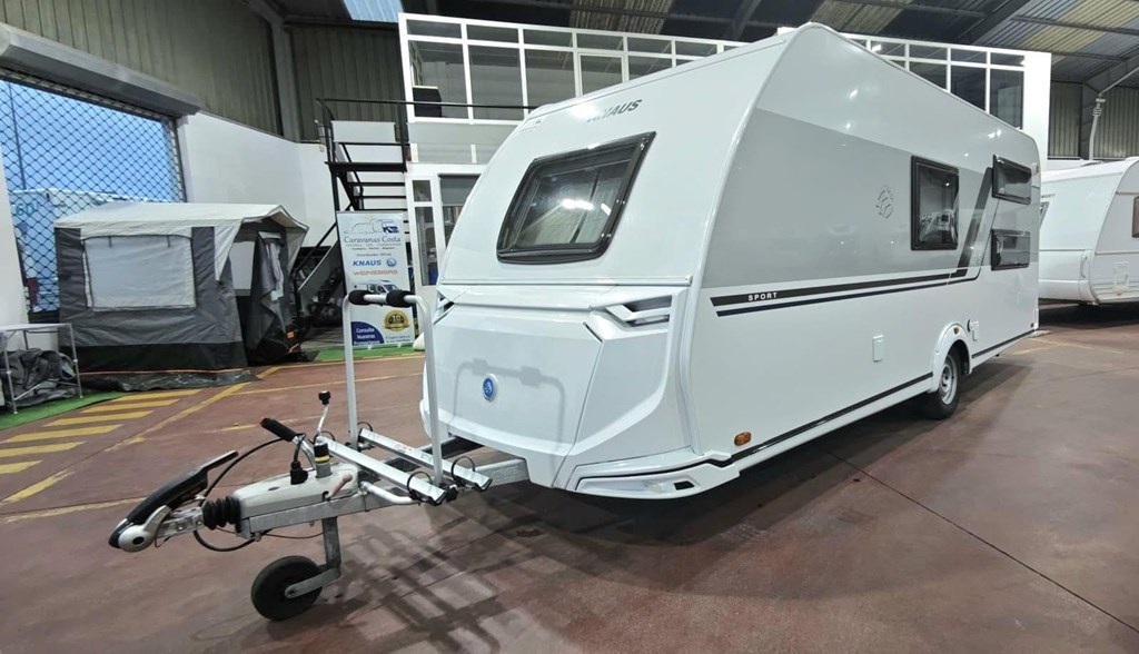 Foto 2 SEMINUEVA KNAUS SPORT 500 KD CON DUCHA INDEPENDIENTE