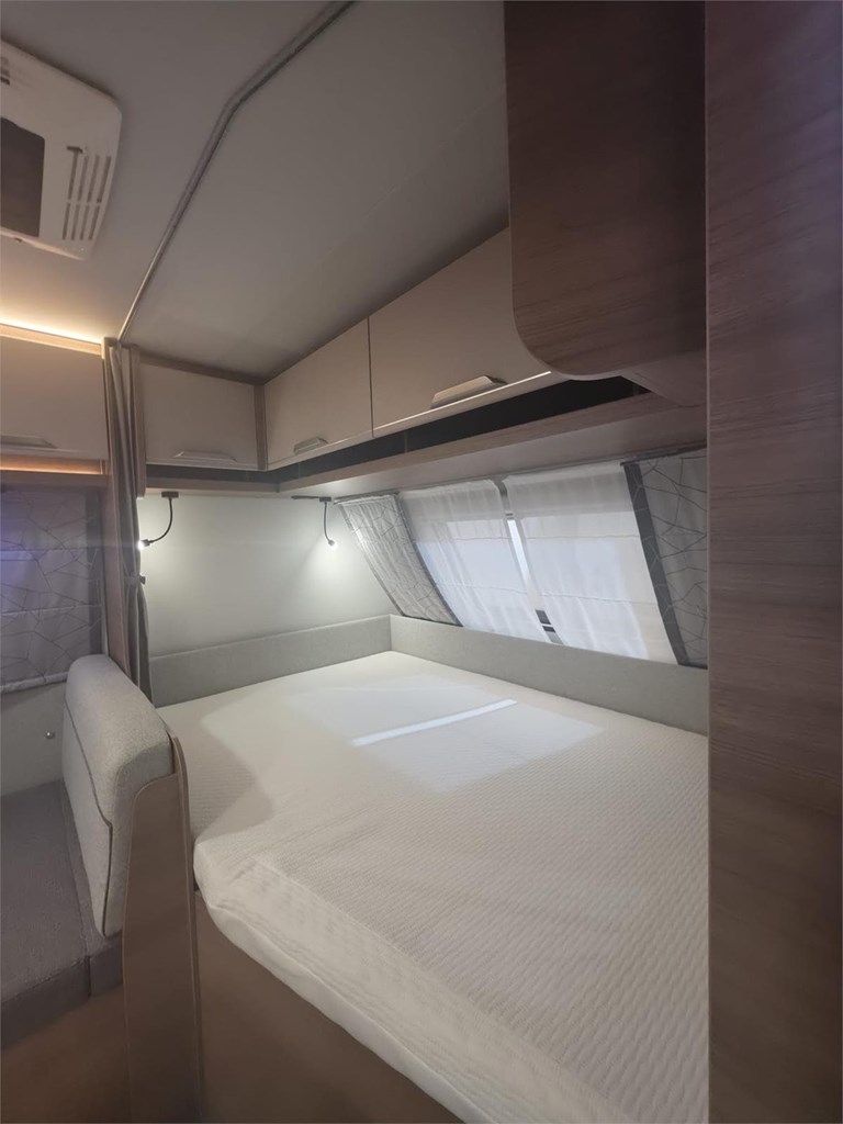 Foto 3 SEMINUEVA KNAUS SPORT 500 KD CON DUCHA INDEPENDIENTE