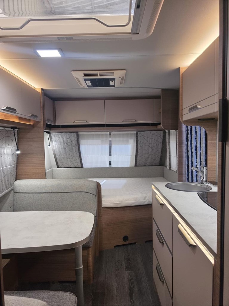 Foto 9 SEMINUEVA KNAUS SPORT 500 KD CON DUCHA INDEPENDIENTE