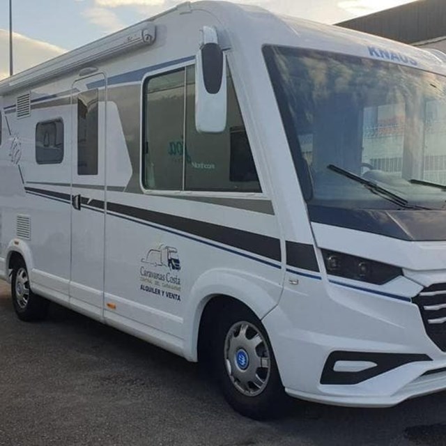 SEMINUEVA - OCASION AUTOCARAVA INTEGRAL KNAUS LIVE I - FINANCIACION- EN ASTURIAS - [VENDIDA]