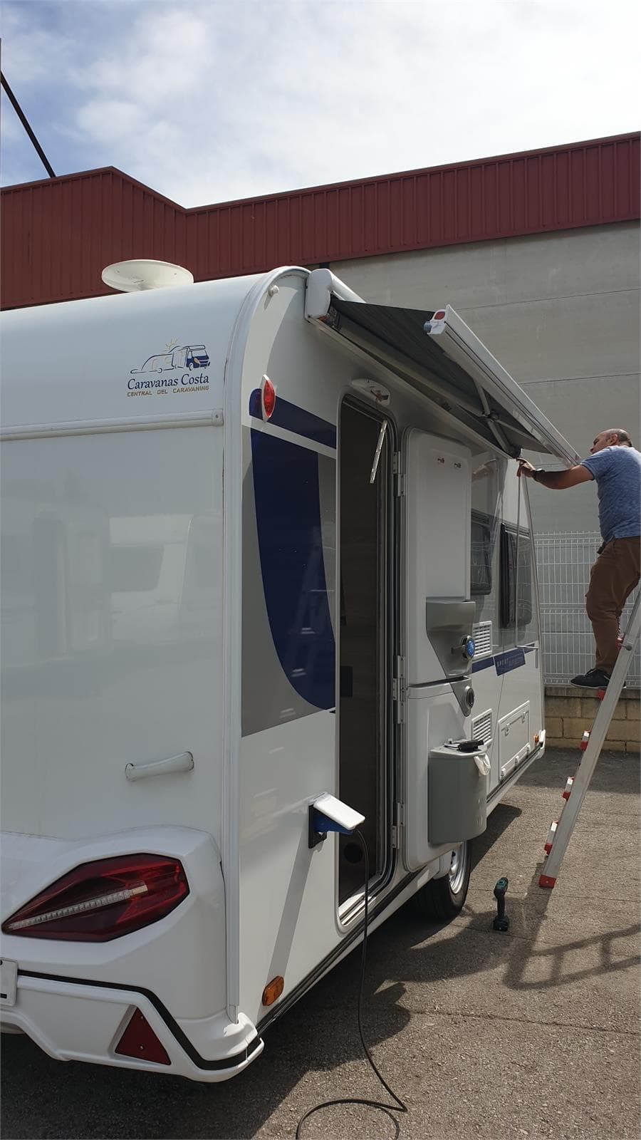 Servicio de reparación de autocaravanas, caravanas y campers en Galicia - Imagen 1