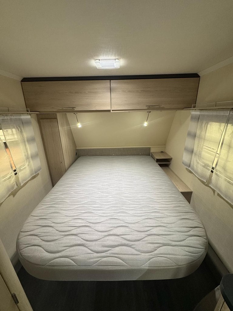 Foto 6 STERCKEMAN STARLETT CONFORT 480 CP CAMA ISLA
