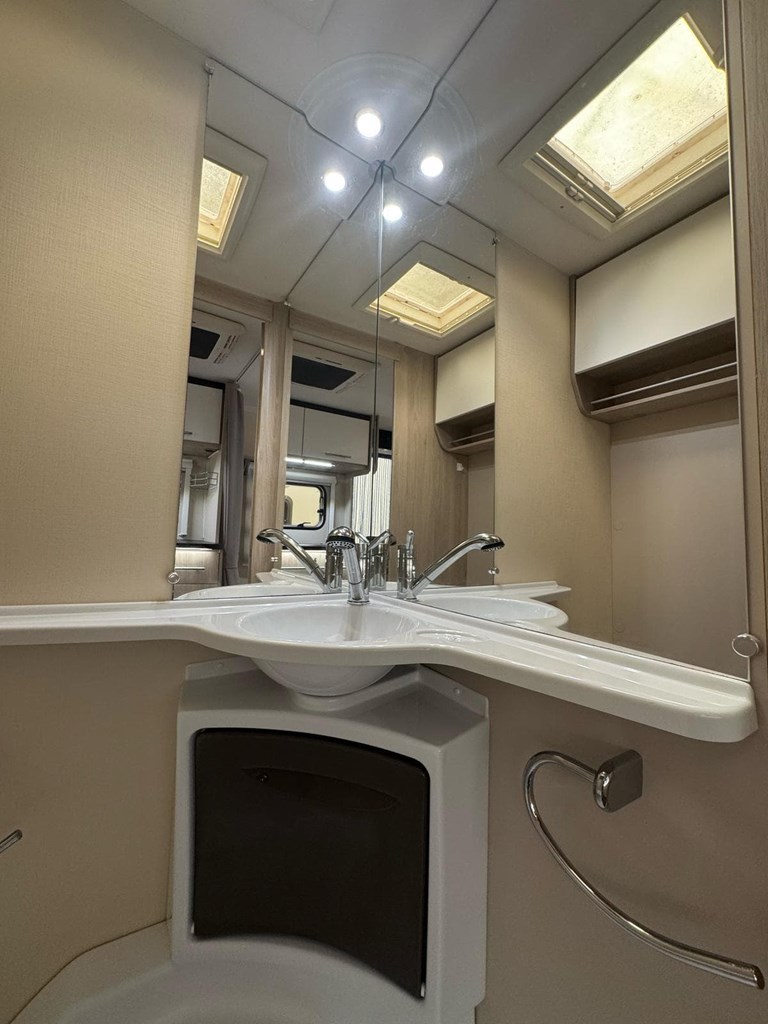 Foto 7 STERCKEMAN STARLETT CONFORT 480CP CAMA ISLA [PROXIMAMENTE] 