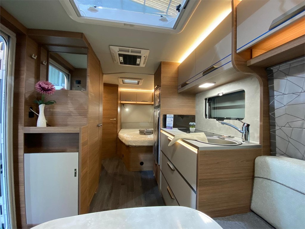 Foto 11 ULTIMA UNIDAD!! KNAUS SPORT 500 UF CON VENTANA PANORAMICA EN ASTURIAS