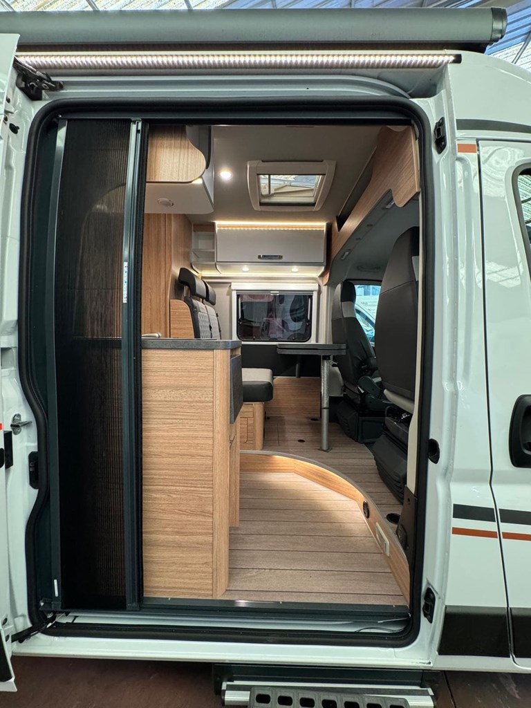 Foto 9  WEINSBERG CARABUS 600 MQ EDITION FIRE 