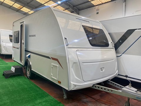 WEINSBERG CARACITO 450 FU BY KNAUS 