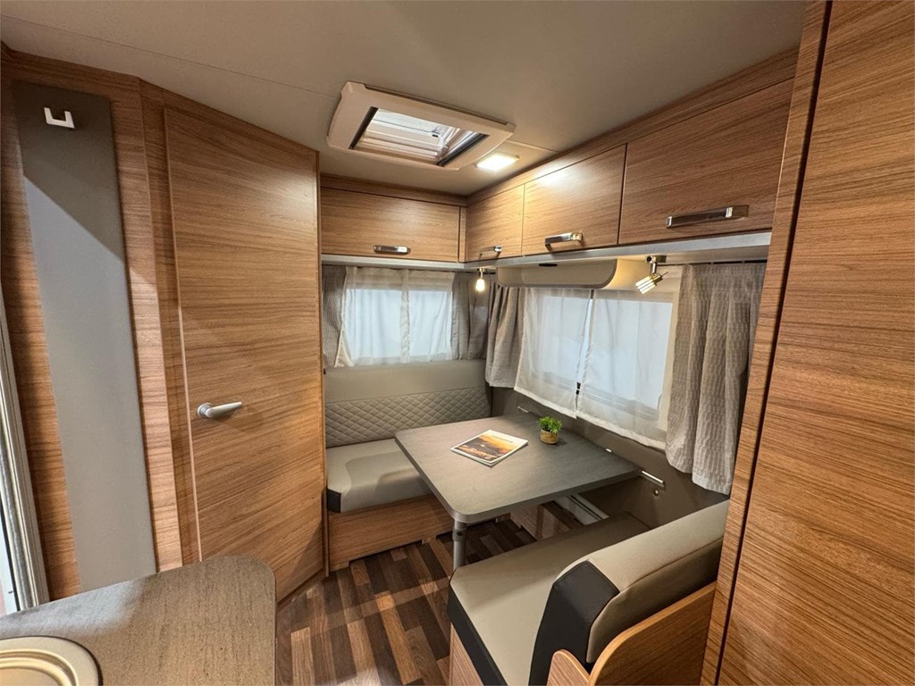 Foto 3 WEINSBERG CARAONE 390 EDITION HOT 2025 [VENDIDA]