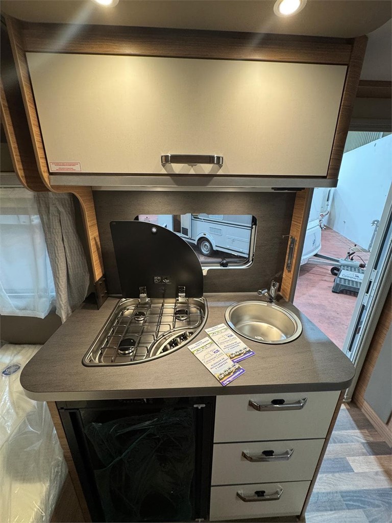 Foto 5 WEINSBERG CARAONE 390 EDITION HOT 2025 [VENDIDA]