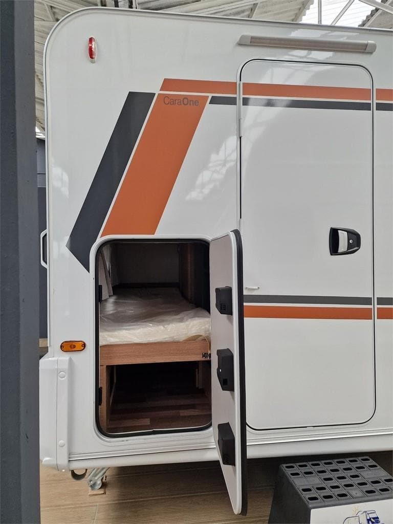 Foto 11 WEINSBERG CARAONE 480 QDK EDICION HOT EN ASTURIAS