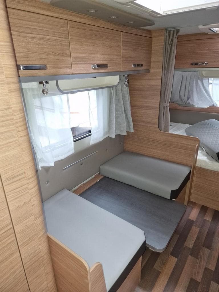 Foto 5 WEINSBERG CARAONE 480 QDK EDICION HOT EN ASTURIAS