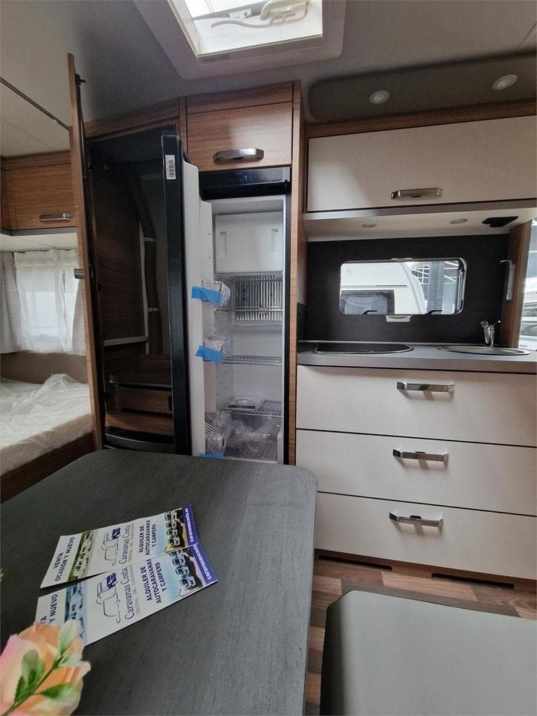 Foto 6 WEINSBERG CARAONE 480 QDK EDICION HOT EN ASTURIAS